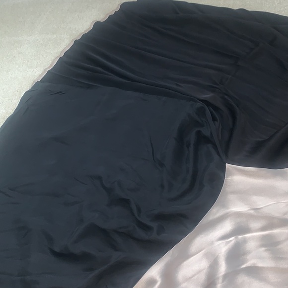 Authentic J.Mendel Gown - Picture 10 of 11